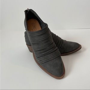 Coconuts by Matisse Gray Powell Ankle Boots Size 7.